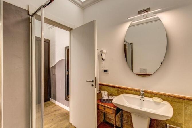 Smart Lux Roma Veneto Hotel Екстериор снимка