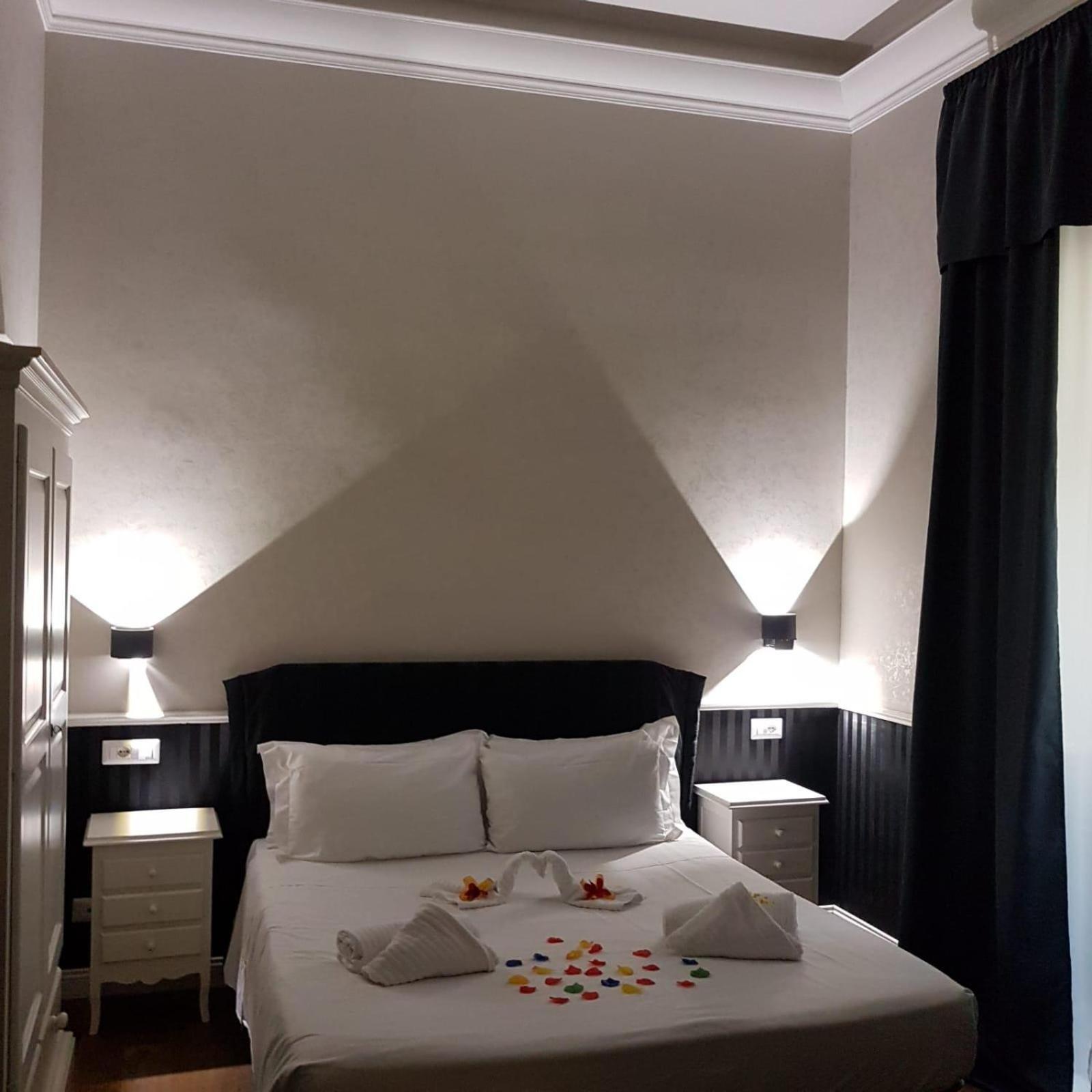 Smart Lux Roma Veneto Hotel Екстериор снимка