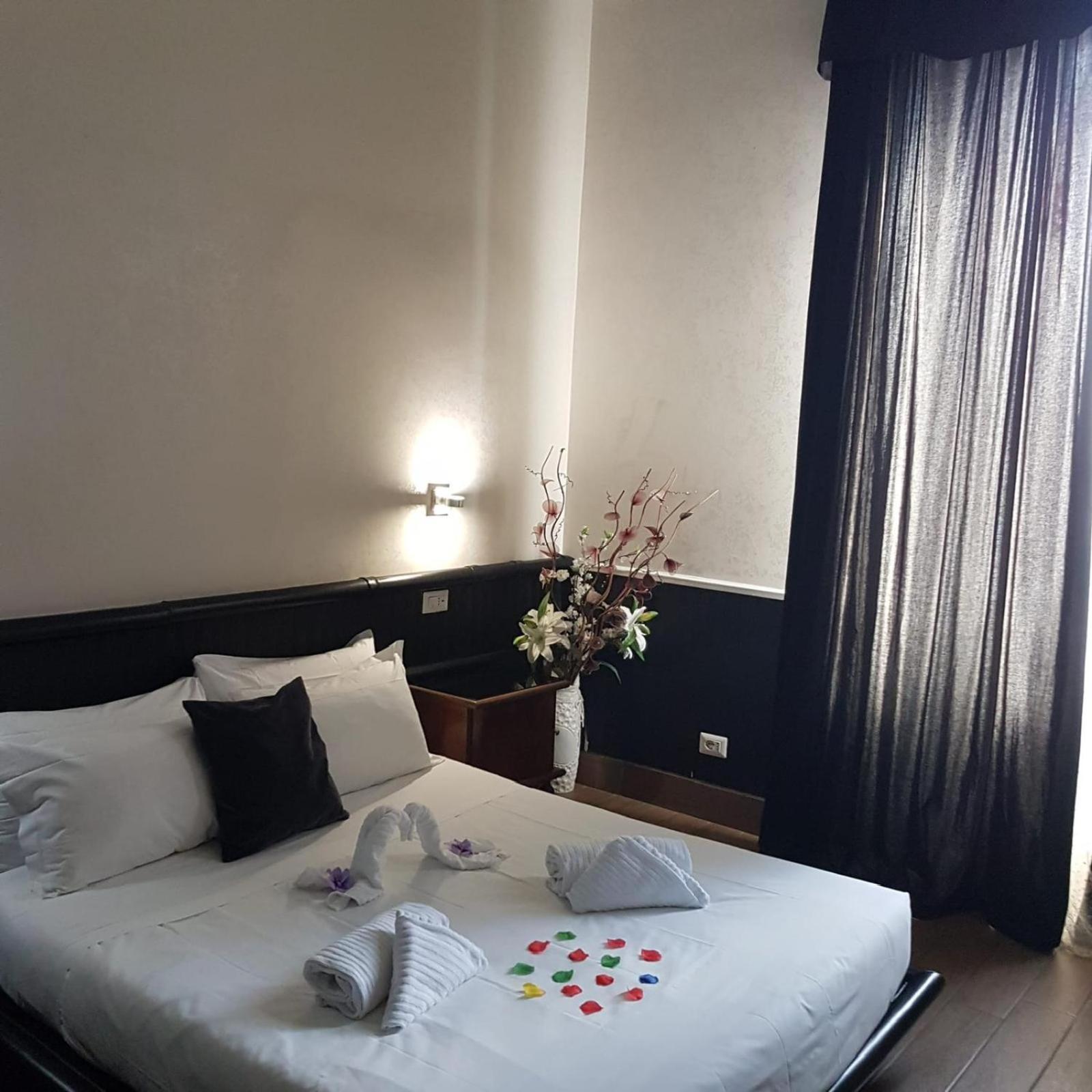 Smart Lux Roma Veneto Hotel Екстериор снимка
