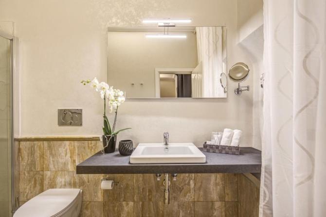 Smart Lux Roma Veneto Hotel Екстериор снимка