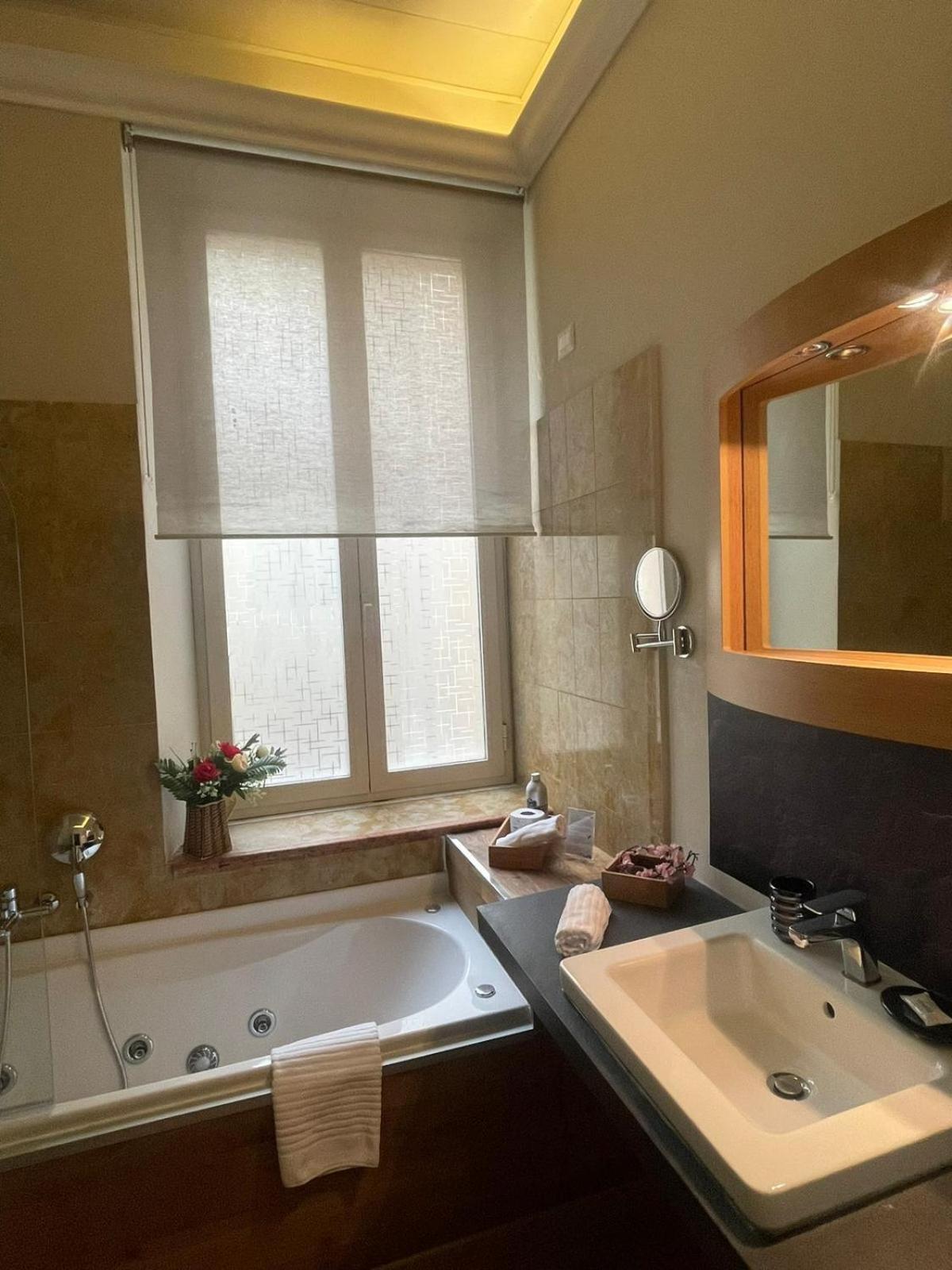 Smart Lux Roma Veneto Hotel Екстериор снимка