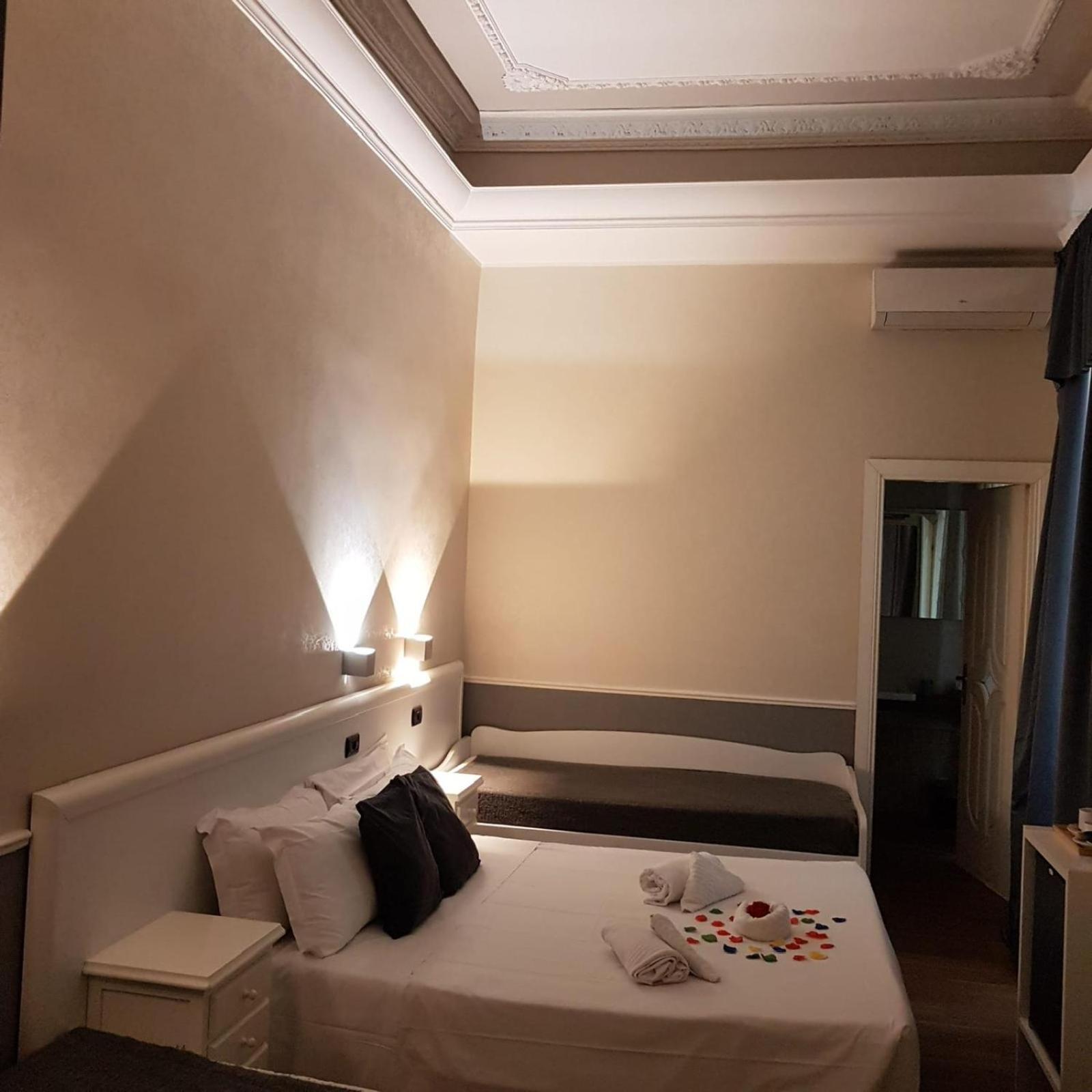 Smart Lux Roma Veneto Hotel Екстериор снимка